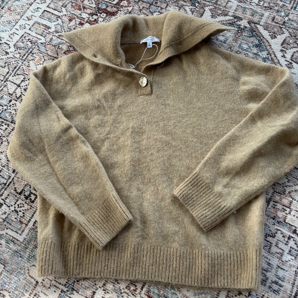 & Other Stories beautiful shawl collar sweater in wool/mohair. Beige size M
